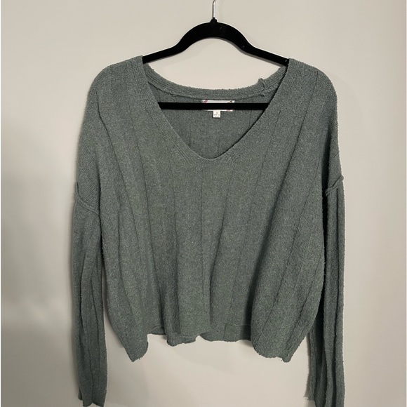 Sweater - Picture 1 of 2